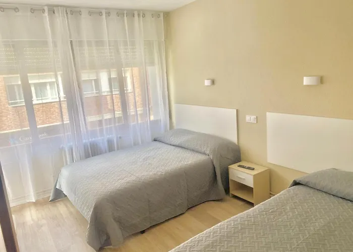 Guest house La Sierra Cabarceno Saron