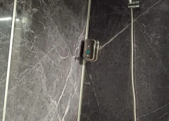 La Sierra Cabarceno Saron